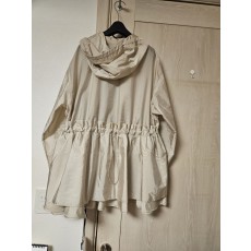 몽클레어 바람막이 WETE 베이지 2 새상품